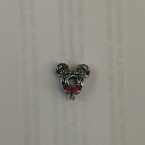 Pandora Christmas Mickey charm - Picture 1 of 2
